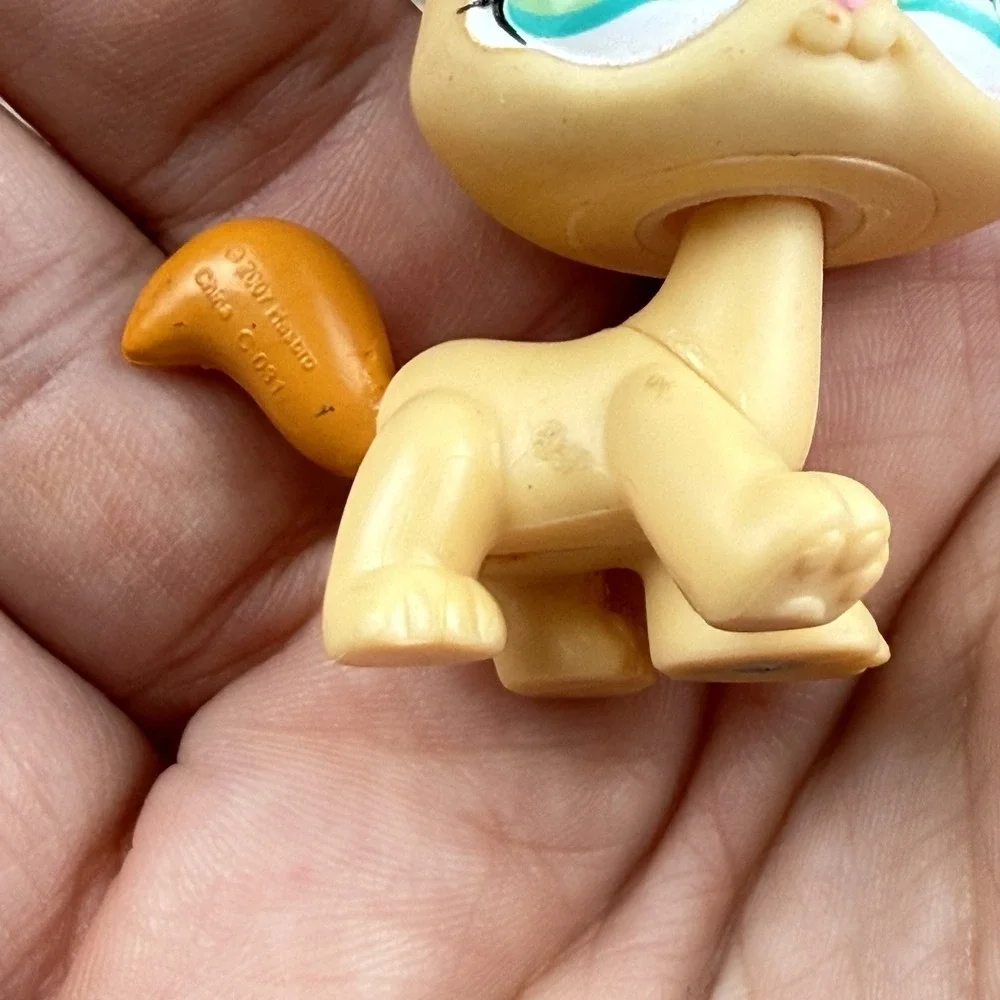 Littlest Pet Shop Yellow Orange White Glitter Cat Teal Diamond Eyes Hasbro Y2K